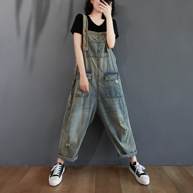 Jumpsuit mit weitem Bein und mehreren Taschen