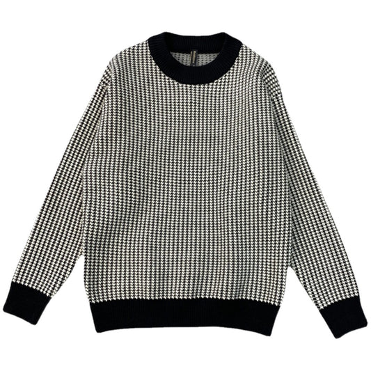 Men’s Round Neck Slim Fit Plaid Sweater