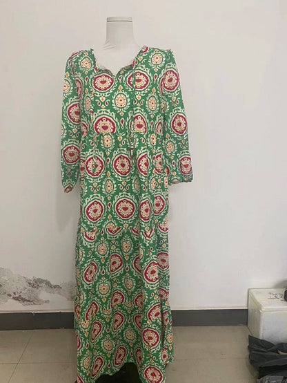 Kleid mit geometrisch bedruckten Puffärmeln