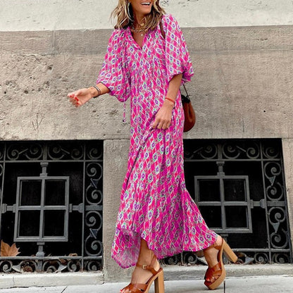 Kleid mit geometrisch bedruckten Puffärmeln