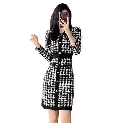 Elegant Checkered Long Sleeve Flared Dress