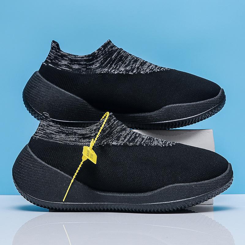 Cross-border men's shoes 2022 new flying woven breathable socks shoe cover foot trend one pedal casual sports shoes coconut shoes