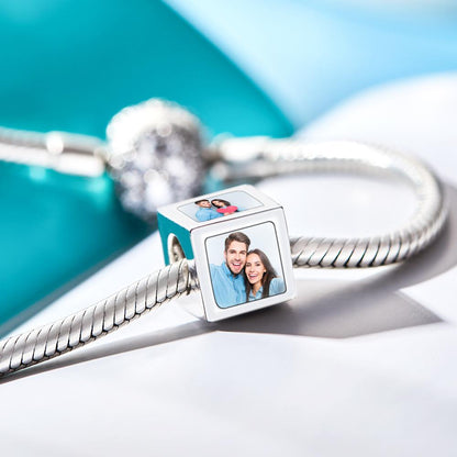 Benutzerdefinierter vierseitiger Foto-Charm, quadratischer Kupfer-Charm, kreatives Geschenk für Frauen