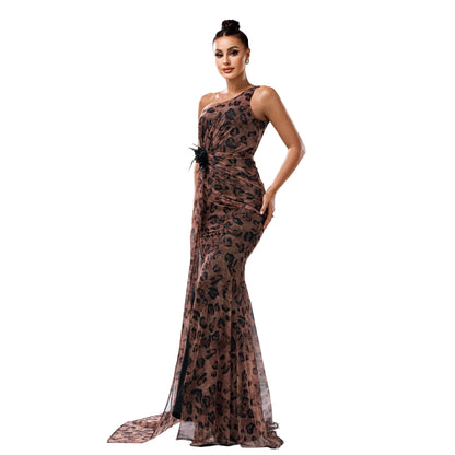 One-shoulder Diagonal Collar Leopard Sequined Evening Dress