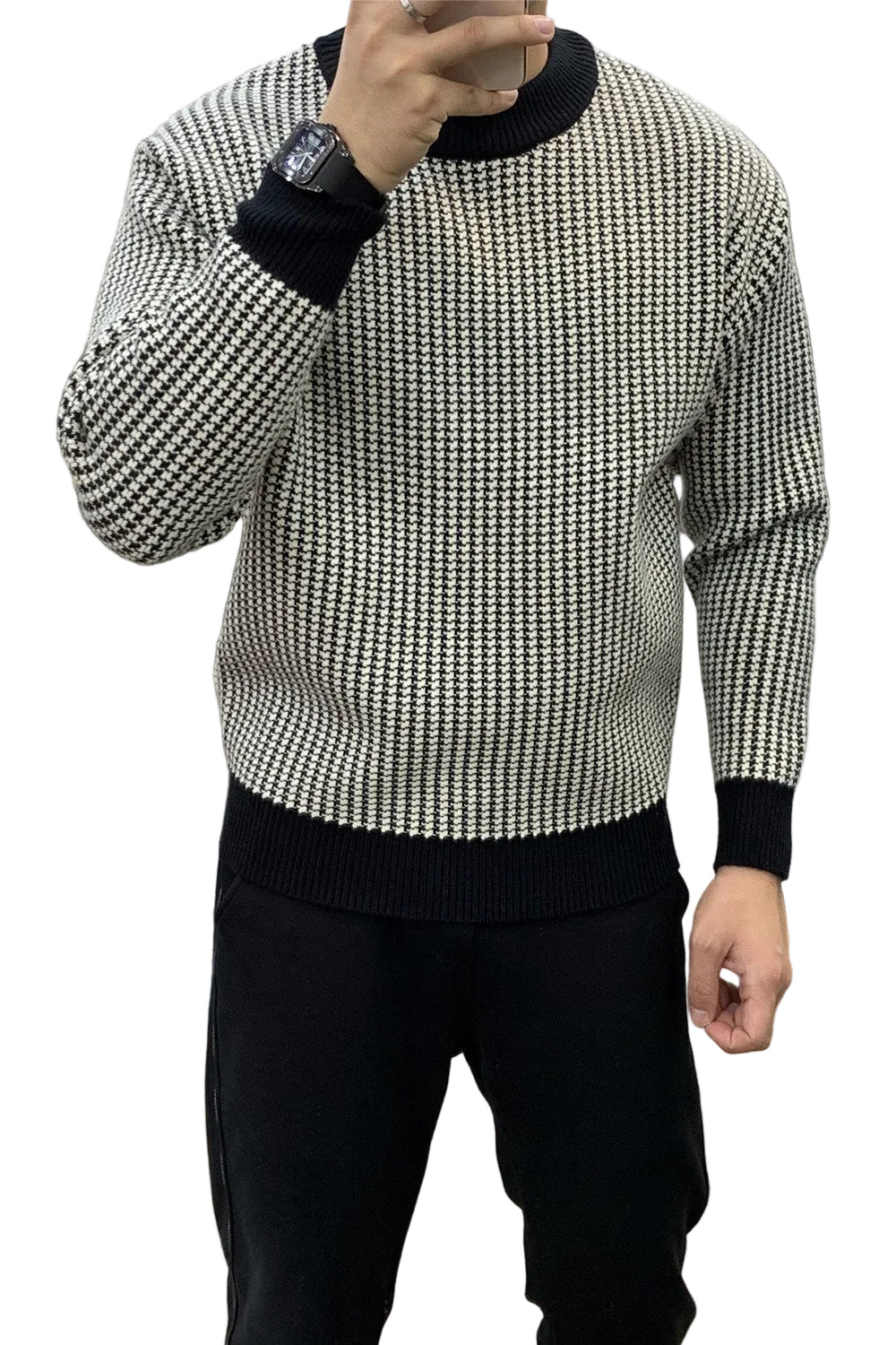 Men’s Round Neck Slim Fit Plaid Sweater
