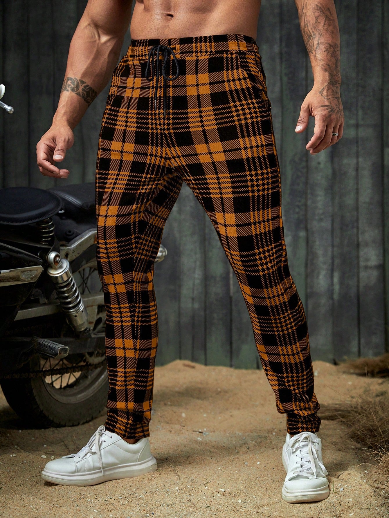 Manfinity Homme Men Plaid Print Drawstring Waist Trousers