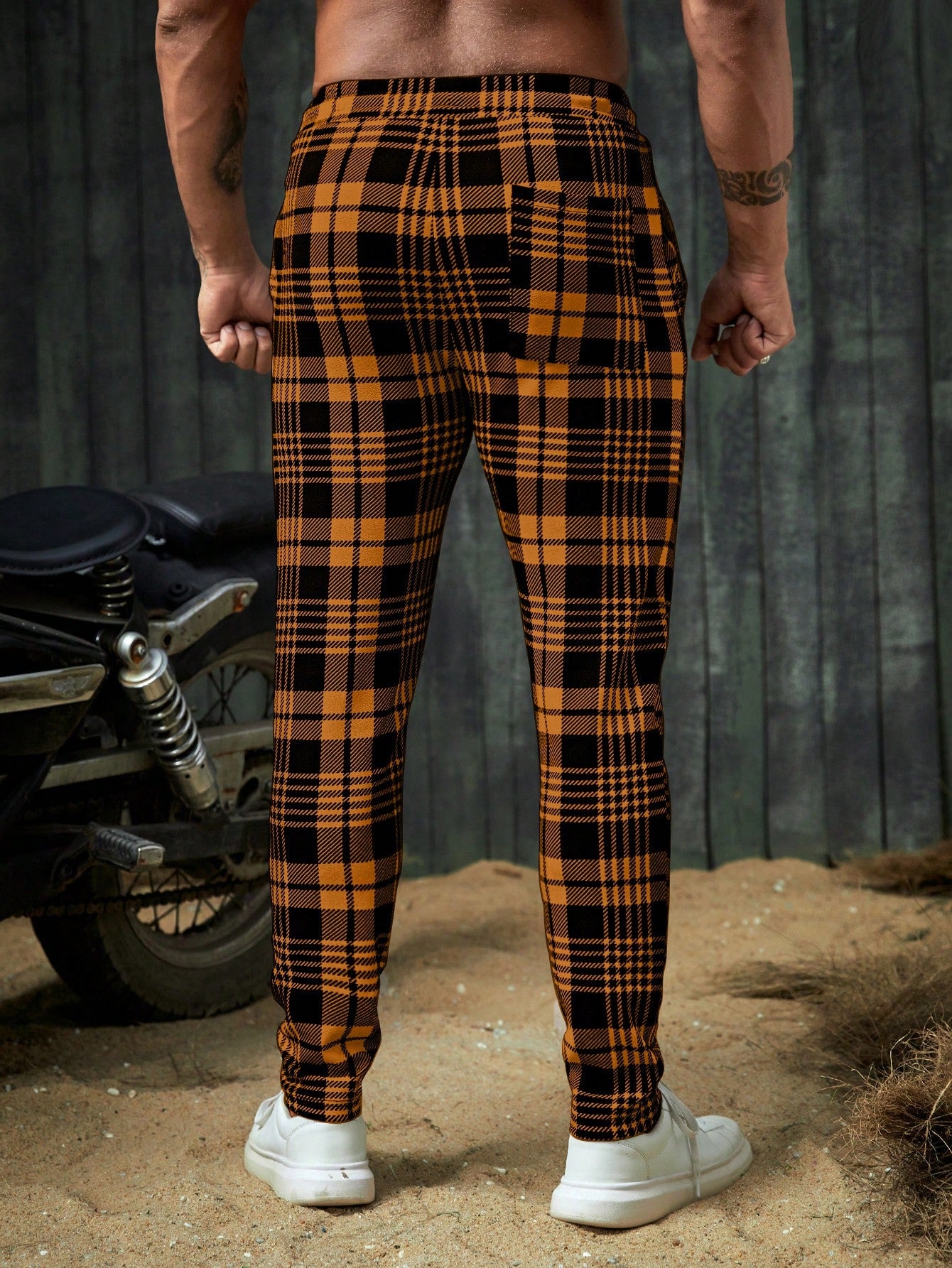 Manfinity Homme Men Plaid Print Drawstring Waist Trousers