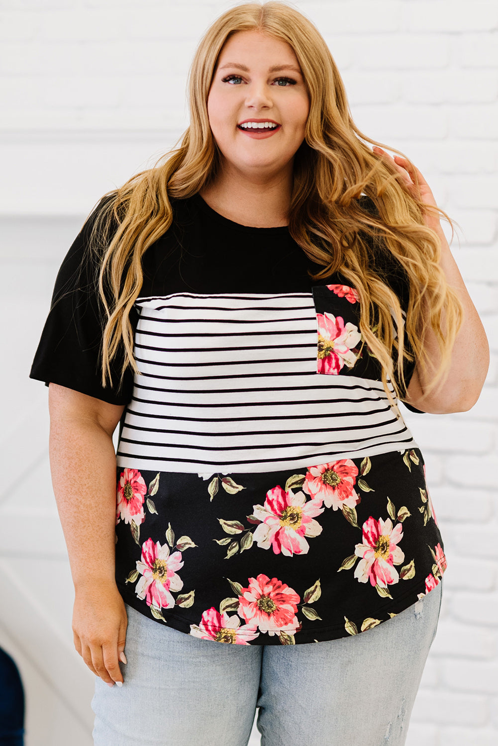 Black Plus Size Splicing Block Stripe Floral Short Sleeve Top-4