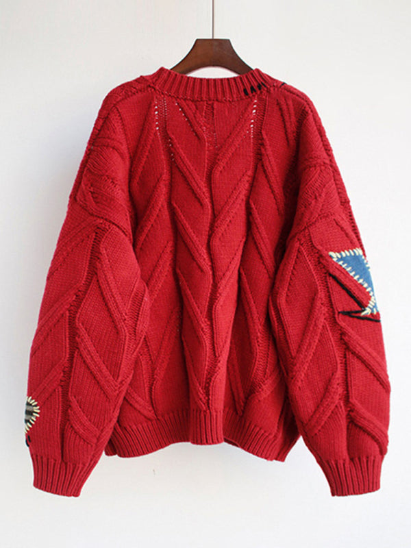 Süße, bestickte, lockere, kurze Strickjacke mit aufgesetzten Taschen 